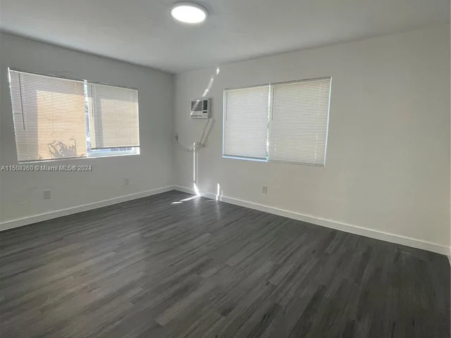 785 81st St # 3, Miami Beach FL 33141