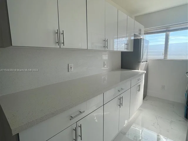 785 81st St # 3, Miami Beach FL 33141