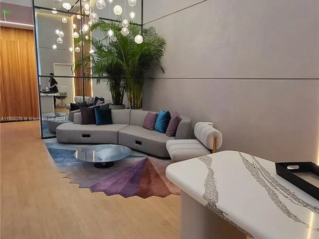 227 NE 2nd Street # 2907, Miami FL 33132