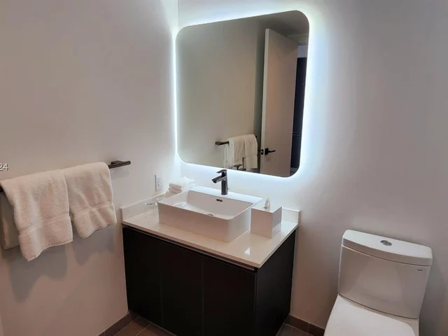 227 NE 2nd Street # 2907, Miami FL 33132