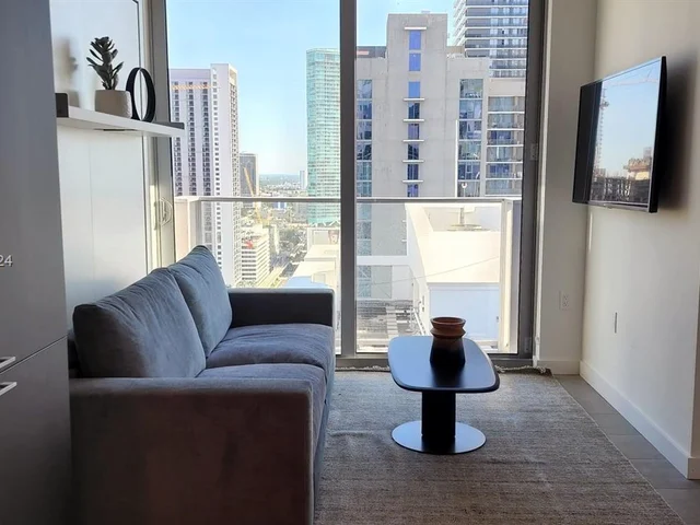 227 NE 2nd Street # 2907, Miami FL 33132