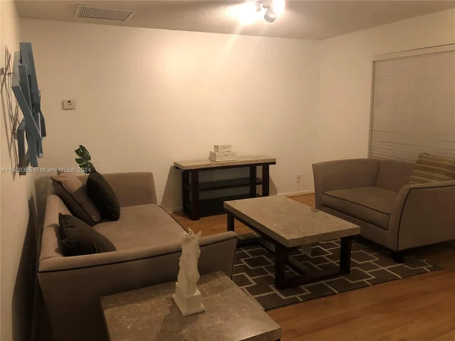 11877 Sturbridge Ln, Wellington FL 33414