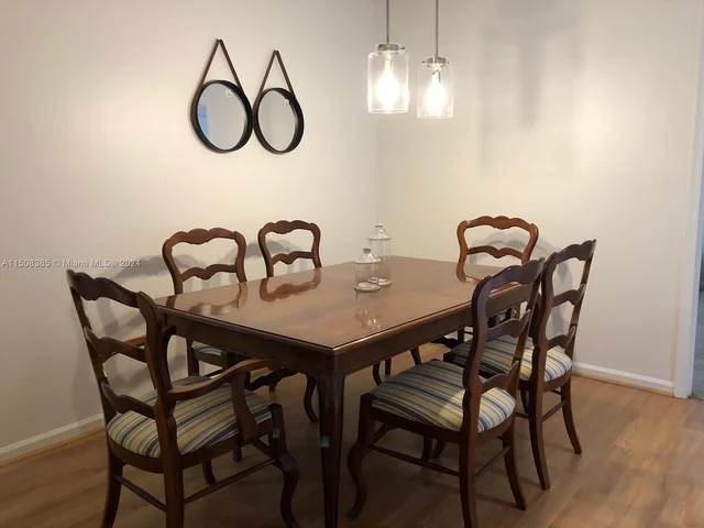 11877 Sturbridge Ln, Wellington FL 33414