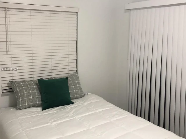 11877 Sturbridge Ln, Wellington FL 33414