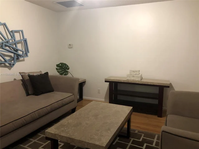 11877 Sturbridge Ln, Wellington FL 33414