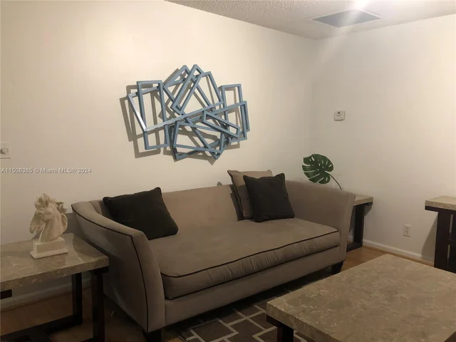 11877 Sturbridge Ln, Wellington FL 33414