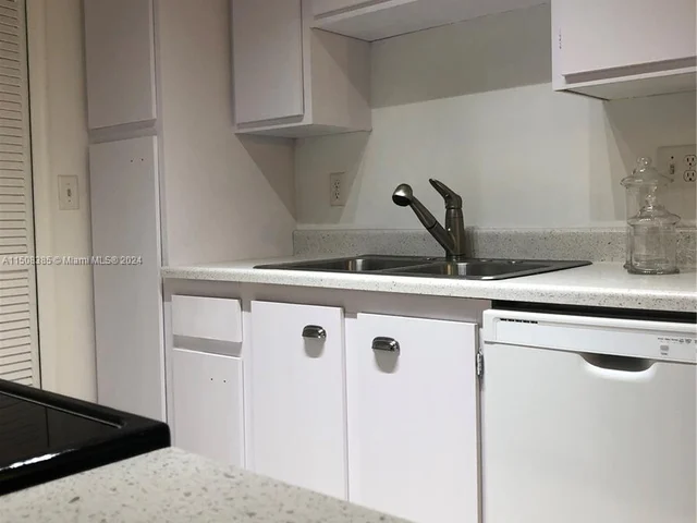 11877 Sturbridge Ln, Wellington FL 33414