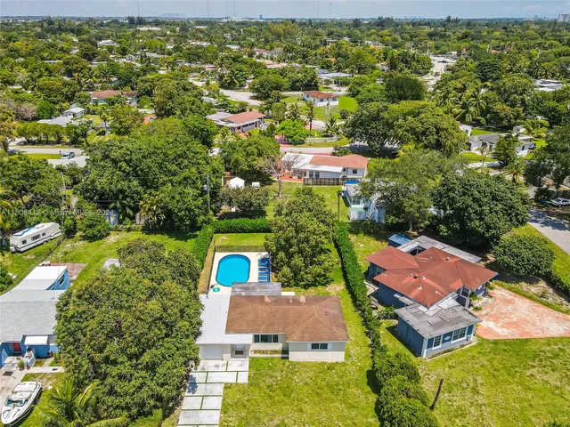 75 NW 144th St, Miami FL 33168