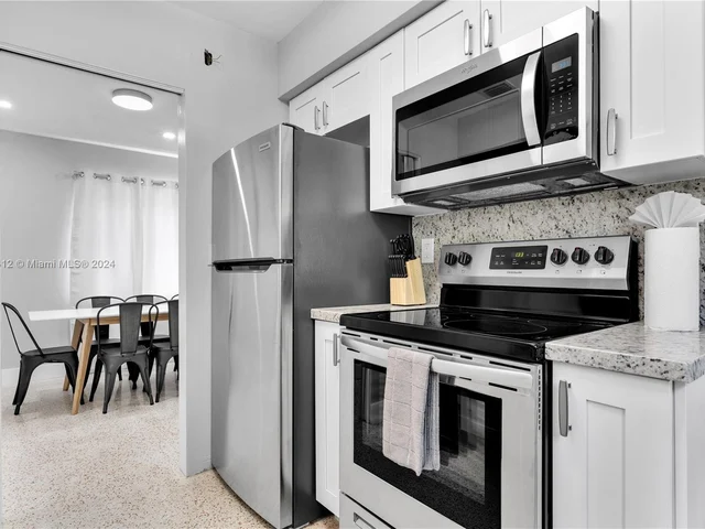 75 NW 144th St, Miami FL 33168