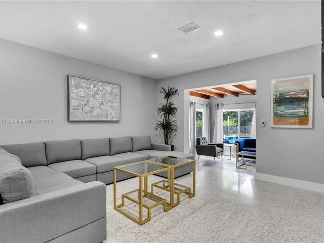 75 NW 144th St, Miami FL 33168