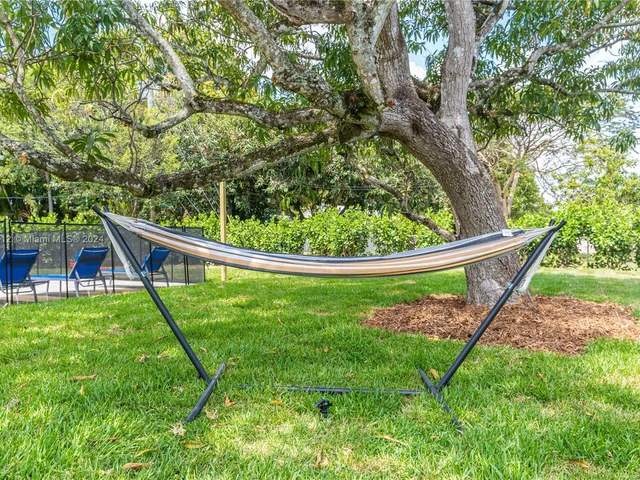 75 NW 144th St, Miami FL 33168