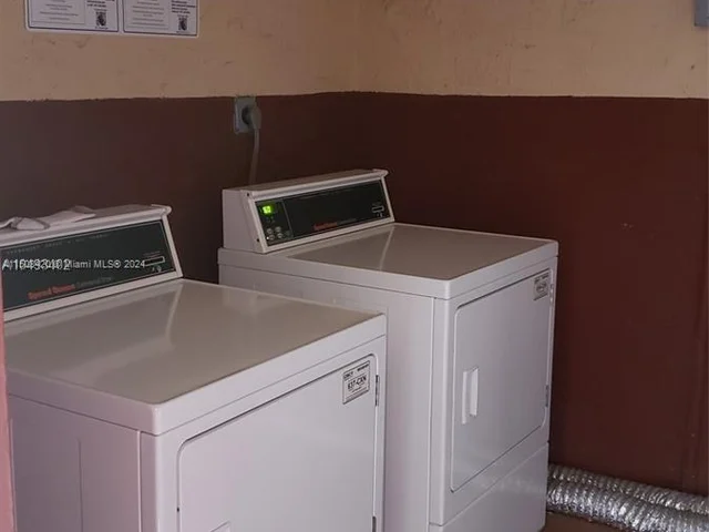 1325 W 68th St # 214, Hialeah FL 33014