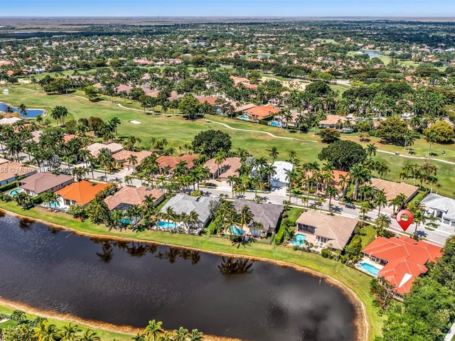 2560 Mayfair Ln, Weston FL 33327