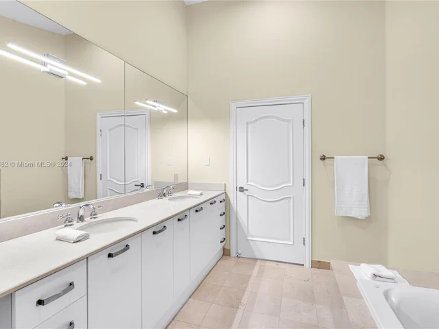 2030 S Douglas Rd # 815, Coral Gables FL 33134