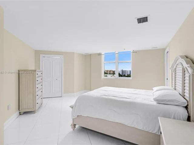 2030 S Douglas Rd # 815, Coral Gables FL 33134