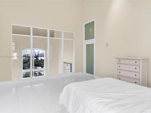2030 S Douglas Rd # 815, Coral Gables FL 33134