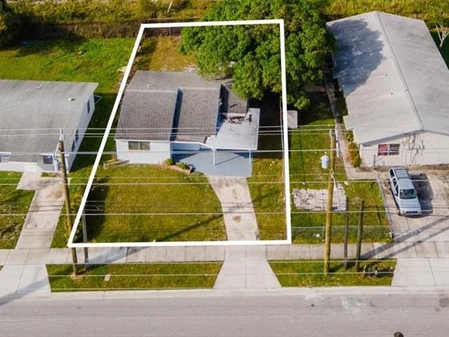 3415 Windsor Ave, West Palm Beach FL 33407