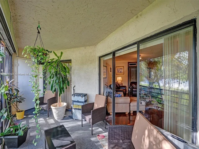 6755 W Broward Blvd # 209, Plantation FL 33317