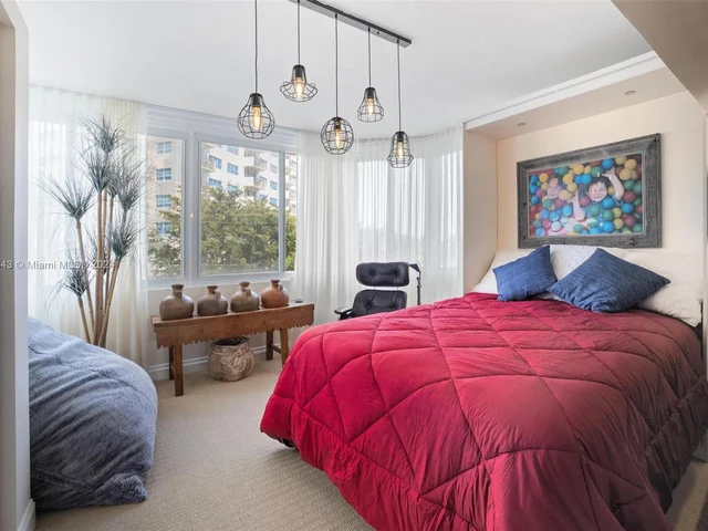 333 Sunset Dr # 104, Fort Lauderdale FL 33301