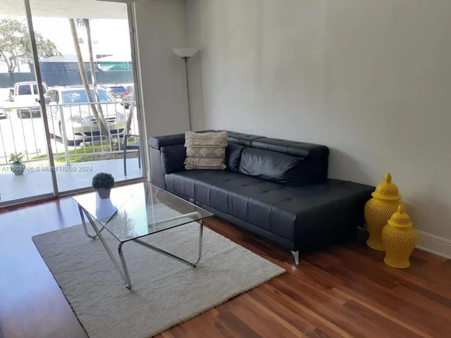 486 NW 165th Street Rd # 103, Miami FL 33169