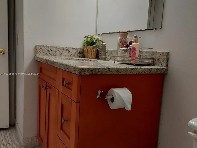 486 NW 165th Street Rd # 103, Miami FL 33169