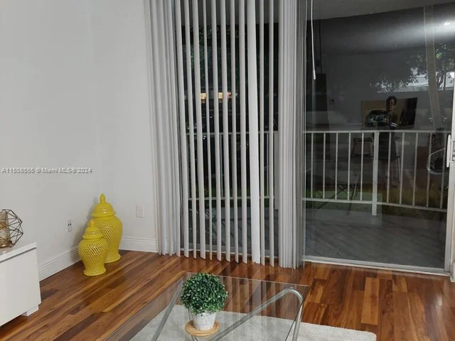 486 NW 165th Street Rd # 103, Miami FL 33169