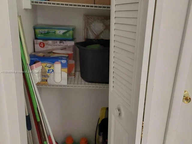 486 NW 165th Street Rd # 103, Miami FL 33169