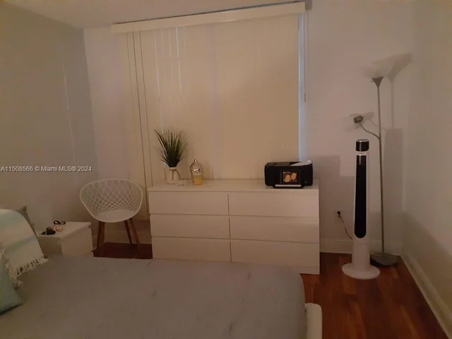 486 NW 165th Street Rd # 103, Miami FL 33169