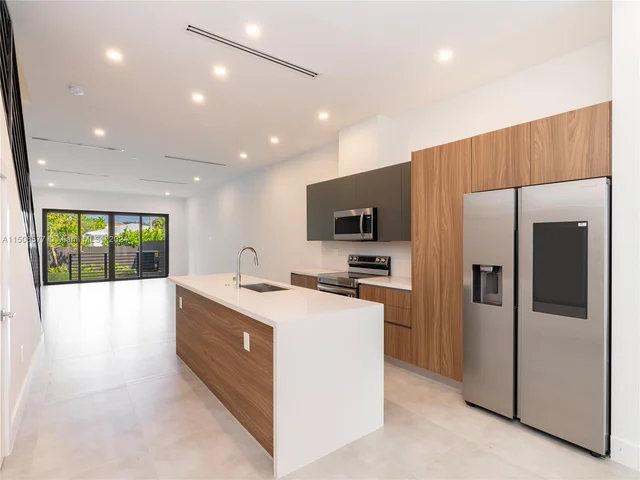 1118 NE 10th Ave # 1118, Fort Lauderdale FL 33304