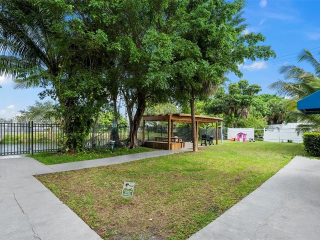 4325 NW South Tamiami Canal Dr # 314, Miami FL 33126