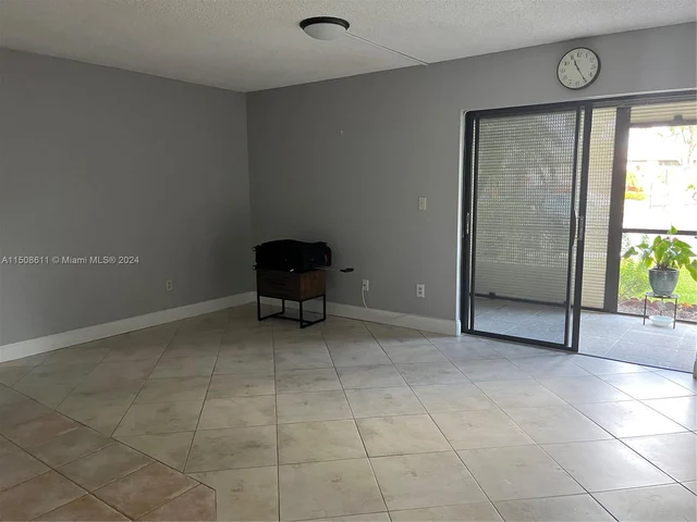 9668 S Belfort Cir # 101, Tamarac FL 33321