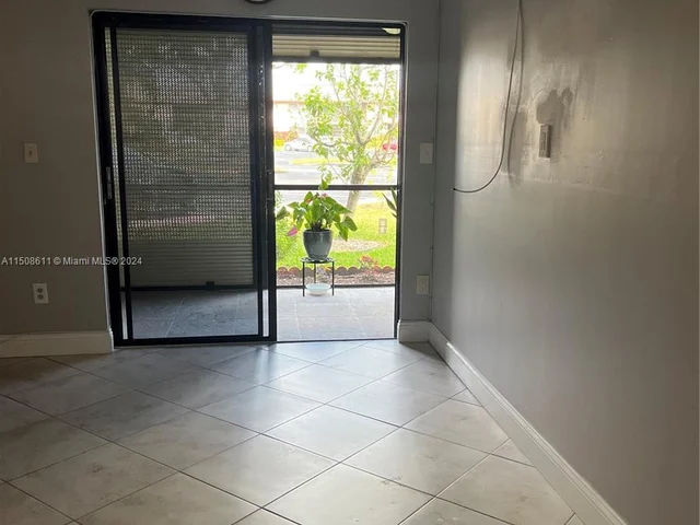 9668 S Belfort Cir # 101, Tamarac FL 33321