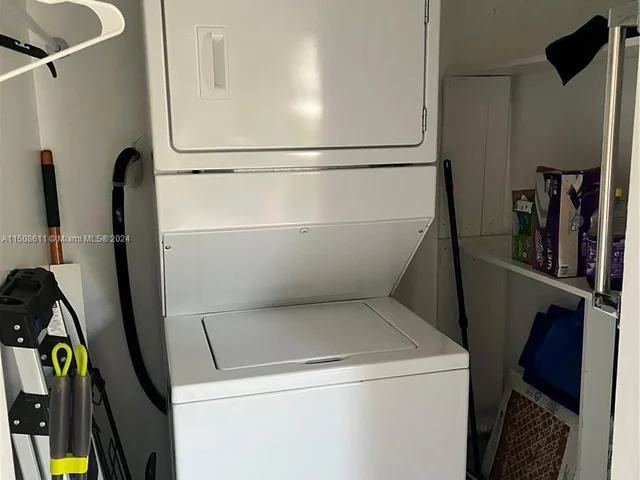 9668 S Belfort Cir # 101, Tamarac FL 33321