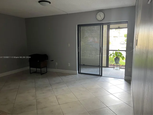 9668 S Belfort Cir # 101, Tamarac FL 33321