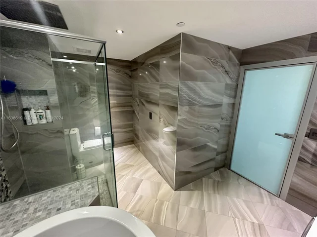 3330 NE 190th St # 912, Aventura FL 33180