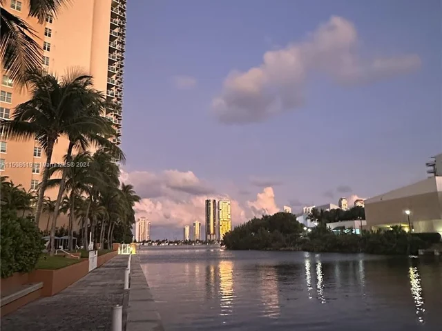 3330 NE 190th St # 912, Aventura FL 33180