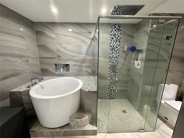 3330 NE 190th St # 912, Aventura FL 33180