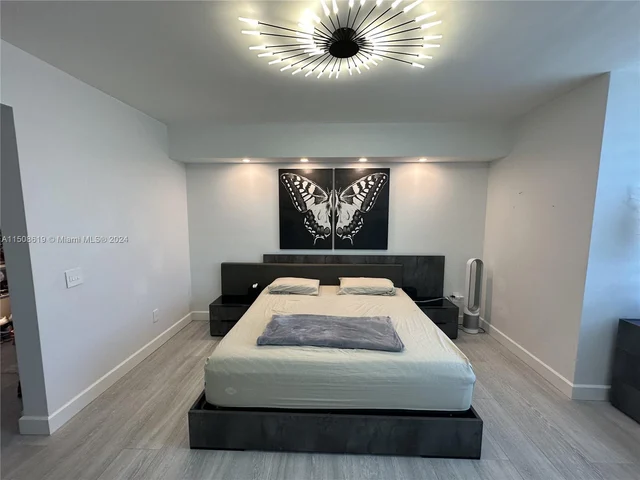 3330 NE 190th St # 912, Aventura FL 33180