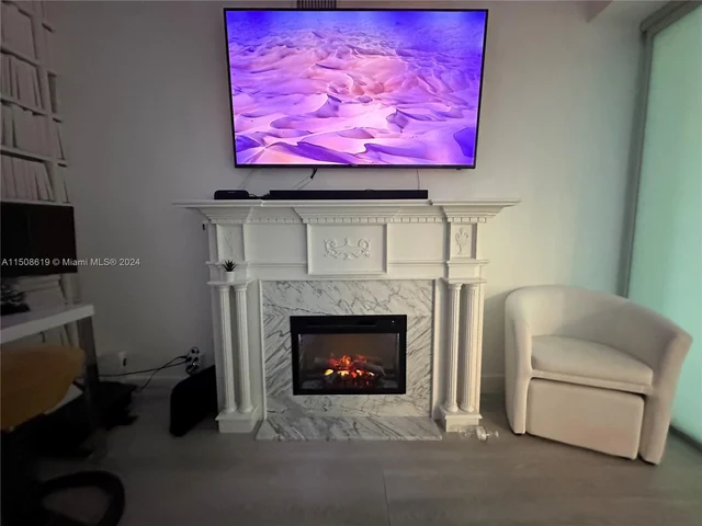 3330 NE 190th St # 912, Aventura FL 33180