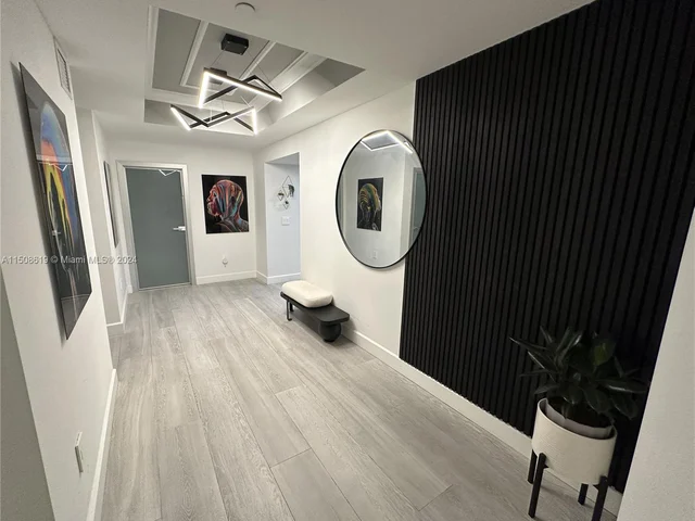 3330 NE 190th St # 912, Aventura FL 33180