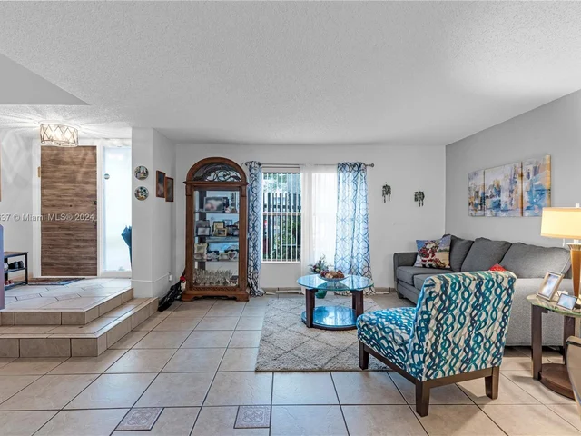 1450 NW 112th terr, Pembroke Pines FL 33026