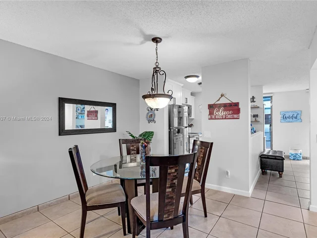 1450 NW 112th terr, Pembroke Pines FL 33026