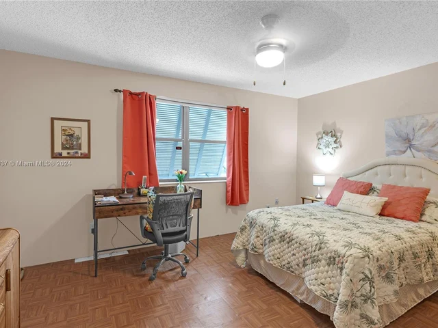 1450 NW 112th terr, Pembroke Pines FL 33026