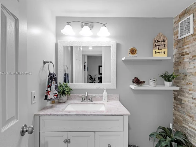 1450 NW 112th terr, Pembroke Pines FL 33026