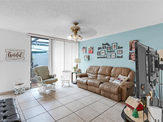 1450 NW 112th terr, Pembroke Pines FL 33026