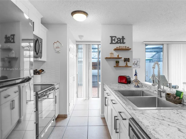 1450 NW 112th terr, Pembroke Pines FL 33026