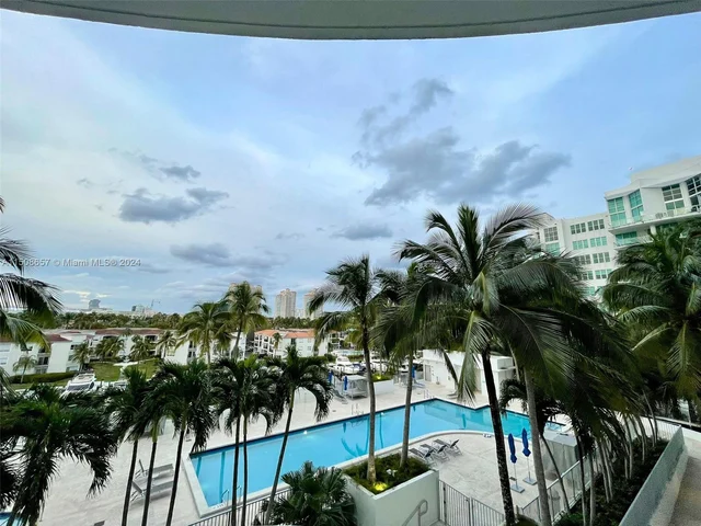 3029 NE 188th St # 520, Aventura FL 33180