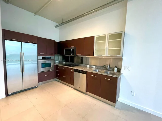 3029 NE 188th St # 811, Aventura FL 33180