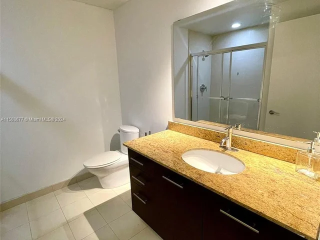 3029 NE 188th St # 811, Aventura FL 33180