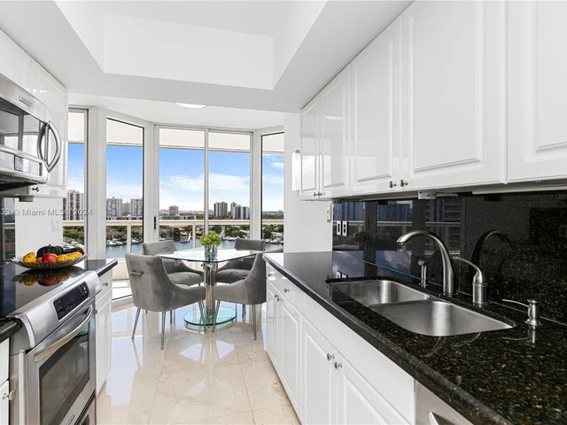 21205 Yacht Club Dr # 1507, Aventura FL 33180